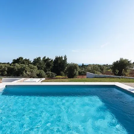 #luxlikehome Theeta Elia